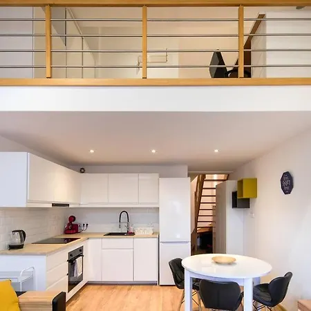 Spacious And Calm Spot *