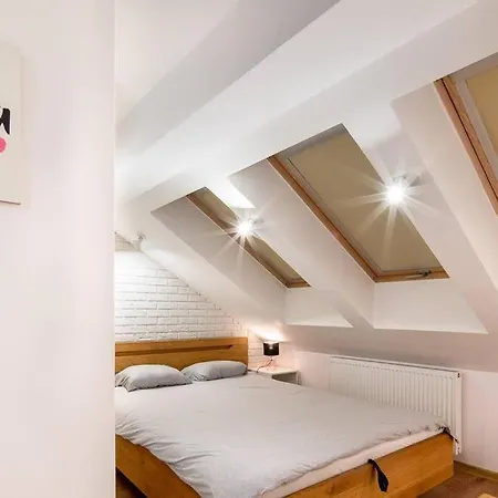 Apartment Spacious And Calm Spot Krakow