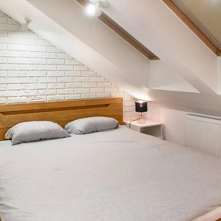 Апартаменты Spacious And Calm Spot